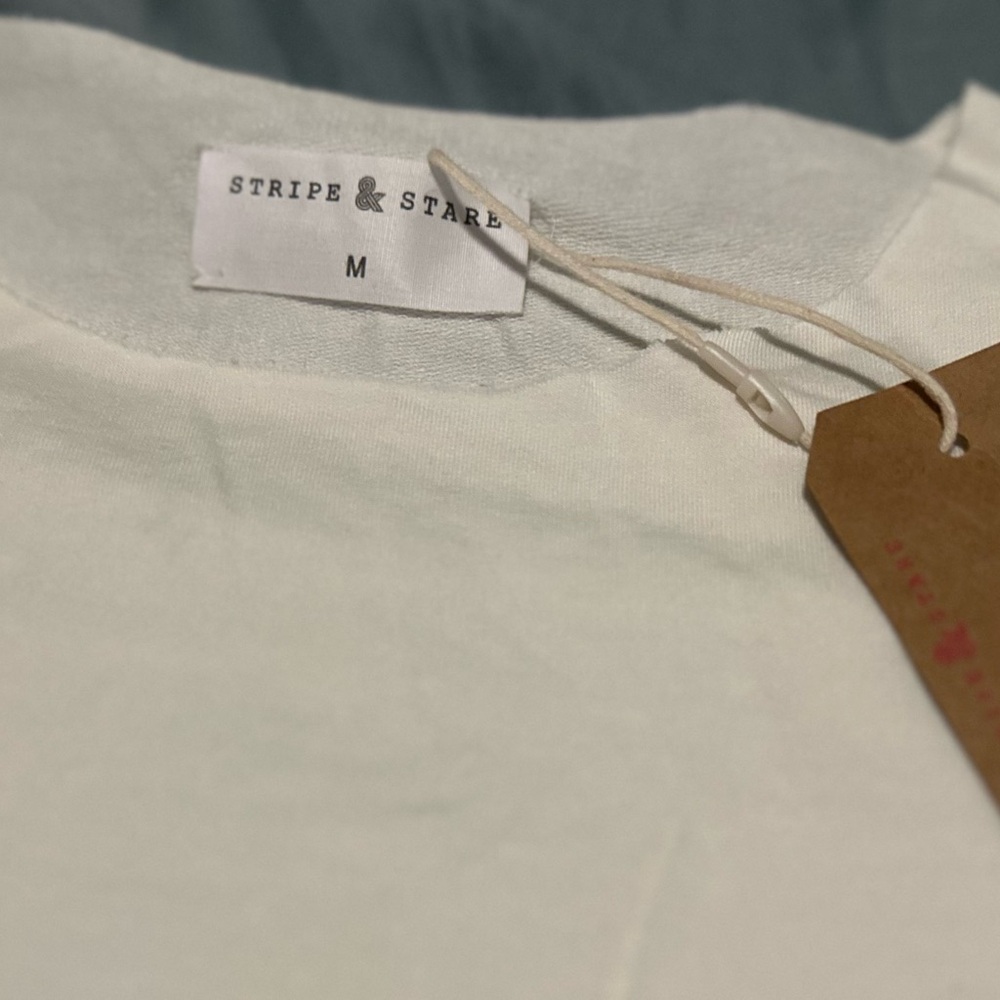 NWT ⭐️ Stripe & Stare ⭐️ Women’s White shirt ⭐️ Size Medium - Picture 3 of 3